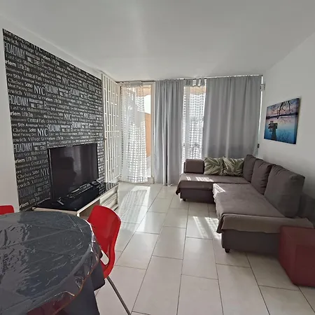 Parque Santiago De Americas Appartement *